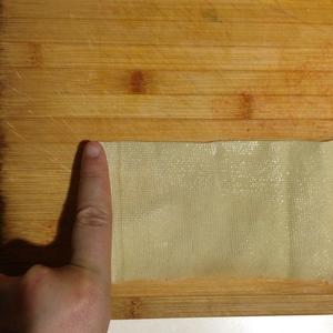 豆腐皮花的制做的做法 步骤2