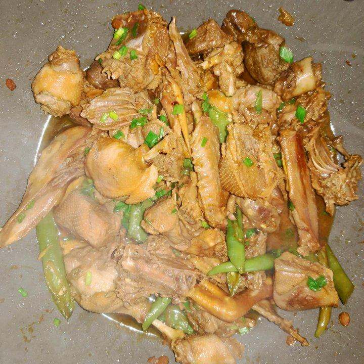 子姜焖鸭煲