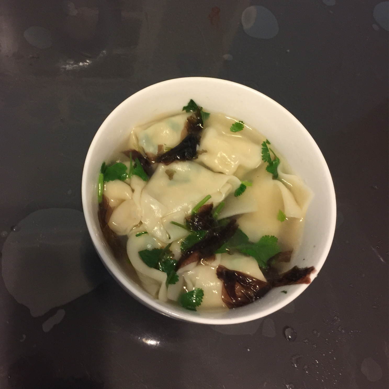 鱼肉韭菜水饺