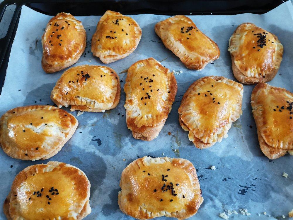 手工开酥榴莲酥