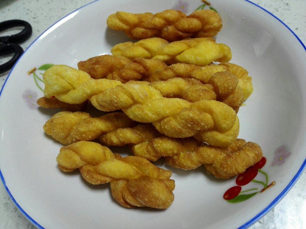 鸡蛋小麻花