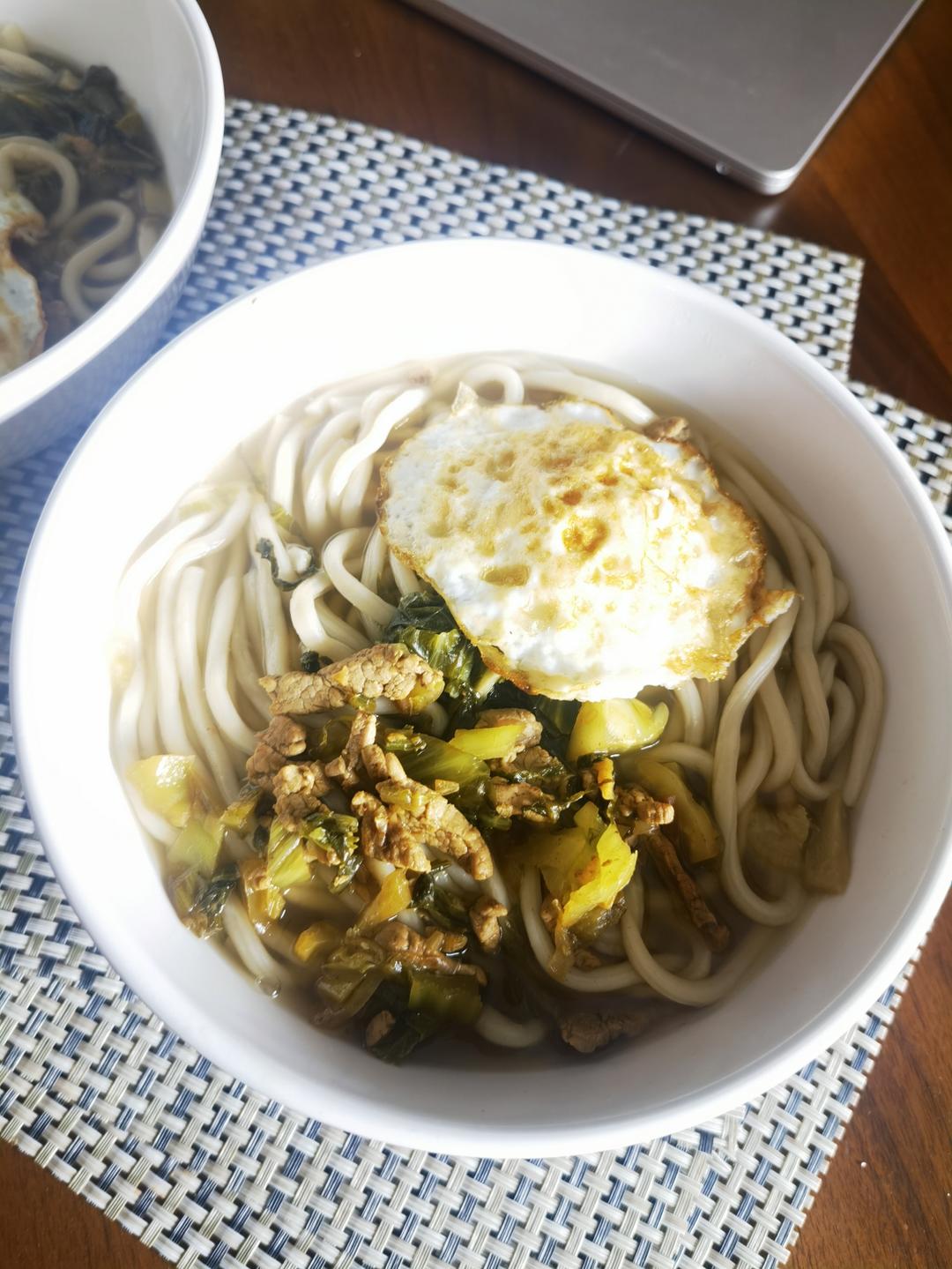 雪菜肉丝面