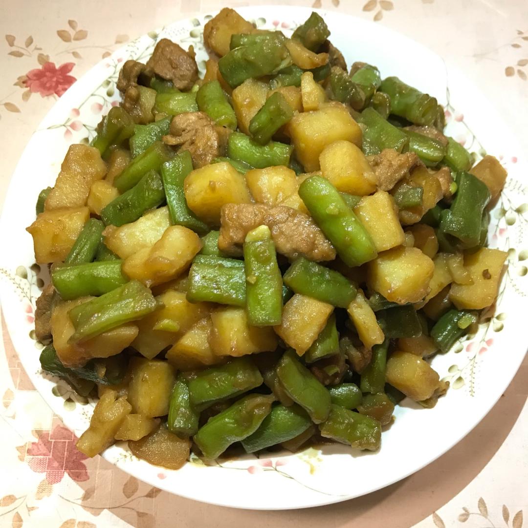 土豆芸豆五花肉