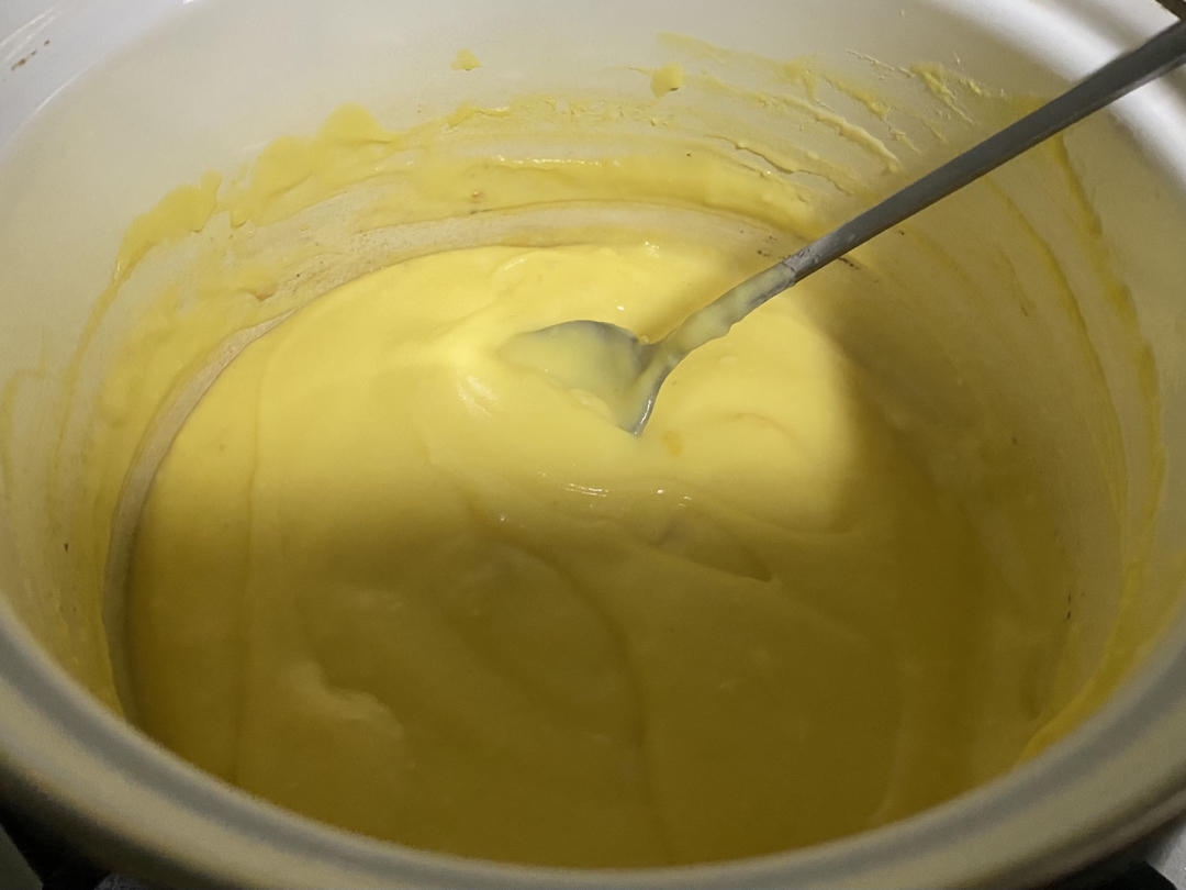 用双皮奶剩下蛋黄做の卡仕达酱