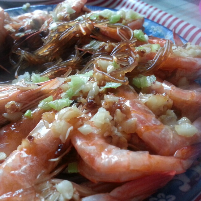 蒜蓉粉丝蒸大虾