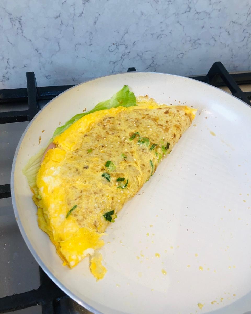 快手早餐之                            鸡蛋火腿生菜手抓饼