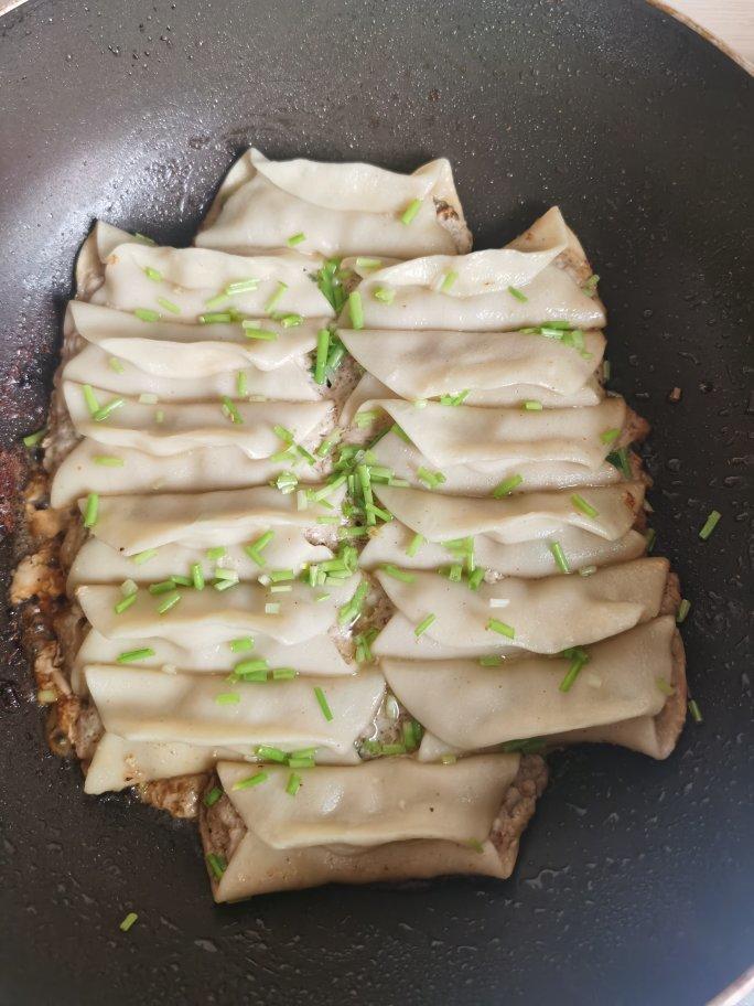 好吃到停不下来的饺子皮锅贴