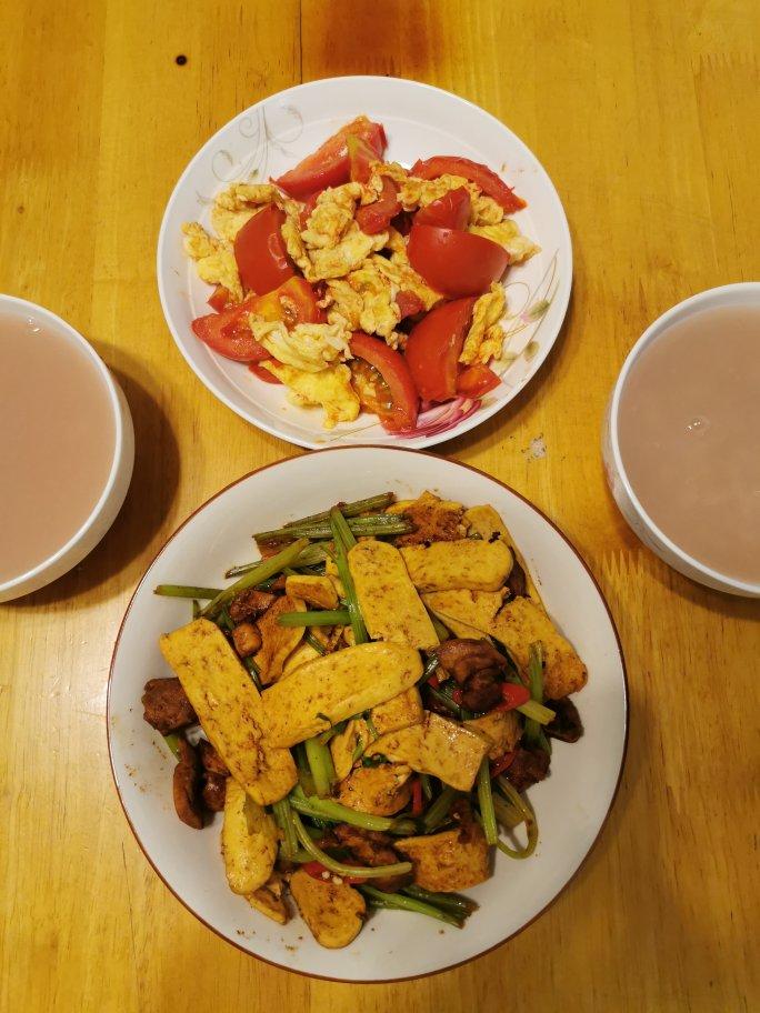 芹菜香干炒肉丝