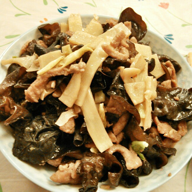 木耳冬笋肉片