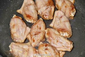 北鼎铸铁锅食谱｜焖蒜香鸡翅的做法 步骤10