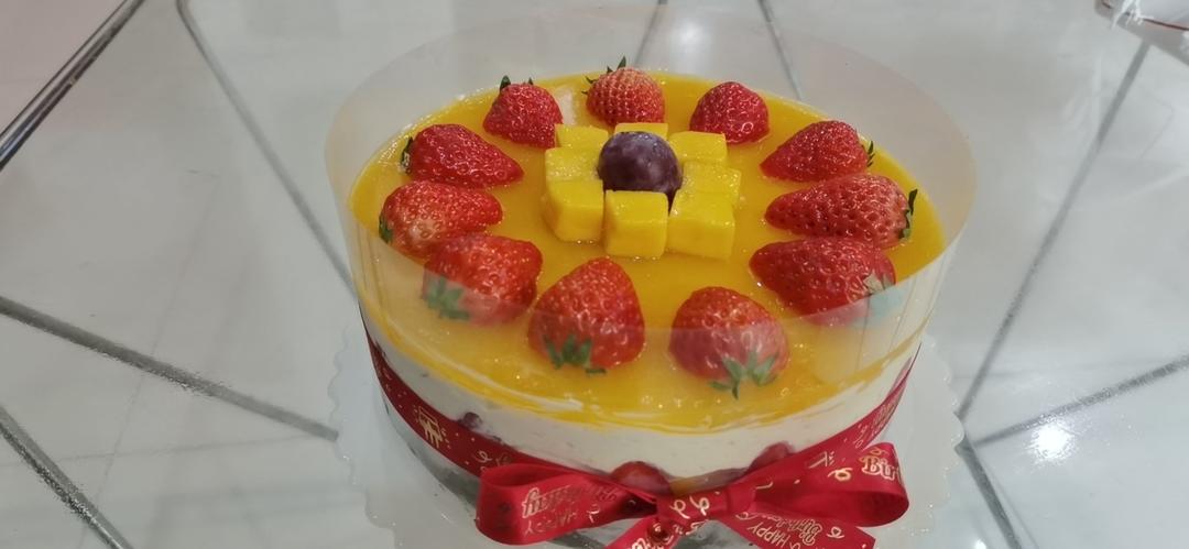 樱花巧克力草莓慕斯蛋糕（6寸）