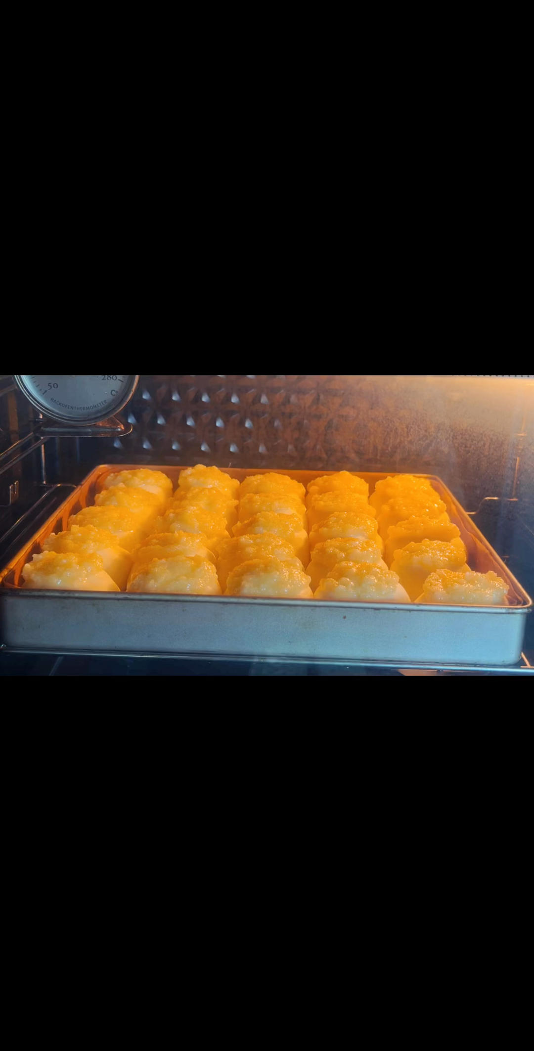 简单易做～椰蓉小面包