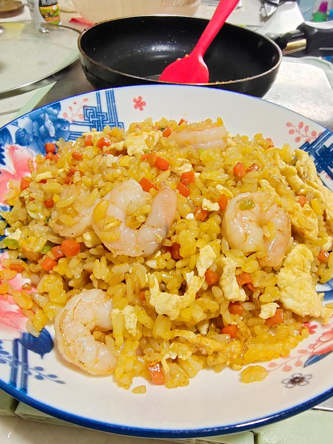 豪华版虾仁炒饭🍤