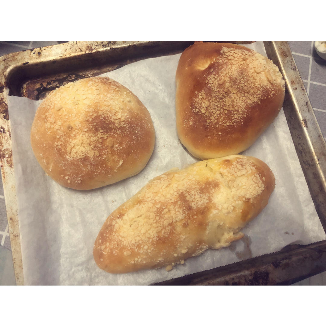 芋泥咸蛋黄软欧包