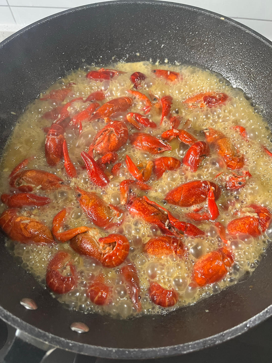 家庭版蒜蓉小龙虾美味不油腻，超好吃的教程来了