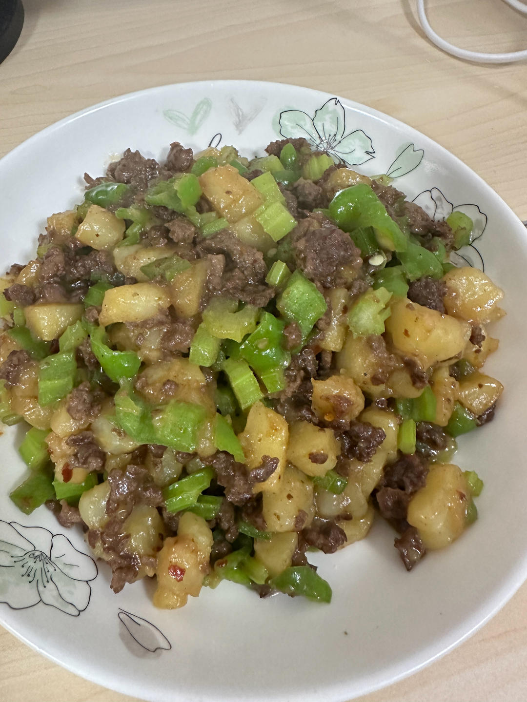 【多汁麻辣牛肉末烧土豆】-15分钟搞定的下饭菜