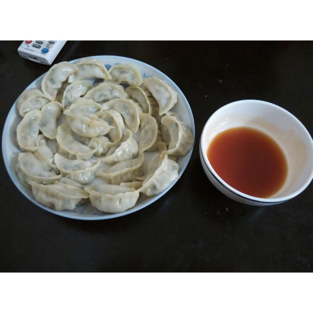 【三鲜水煎饺】