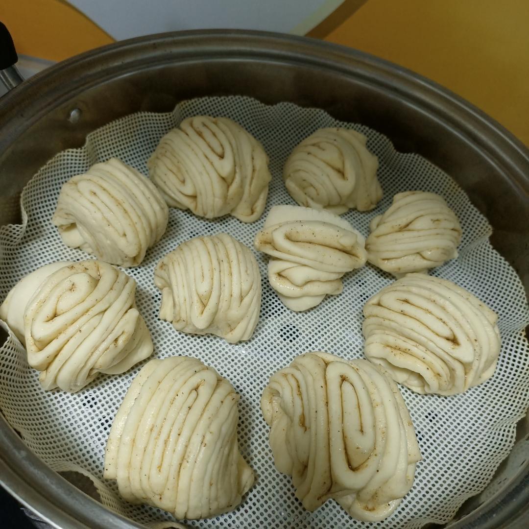 咸香椒盐花卷😋