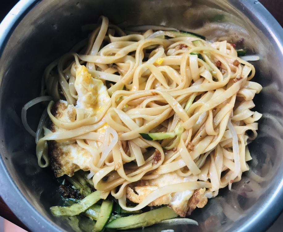 超级简单零难度夏日开胃的凉面拌面做法