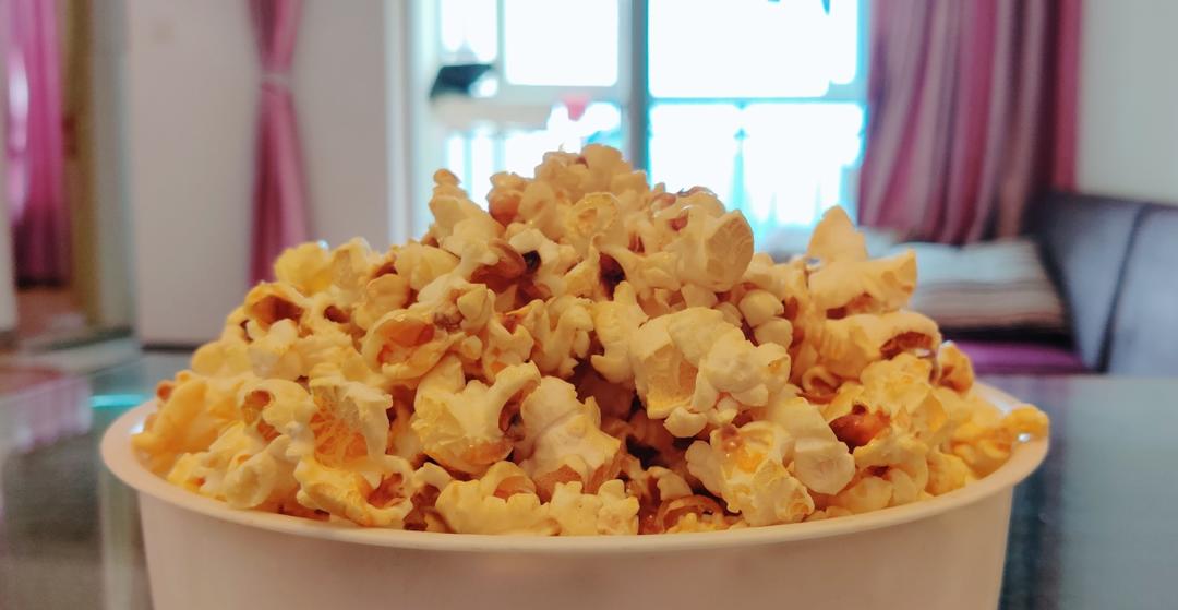 普通炒锅也能做爆米花！和影院的一样好吃！