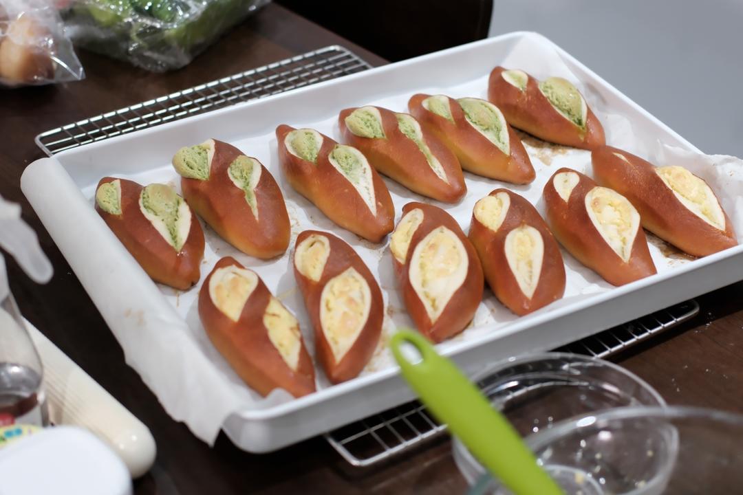 原味（抹茶）2款奶酥馅德式碱水面包｜一次搞定两种口味｜高颜值｜快手｜免手套膜｜免发酵