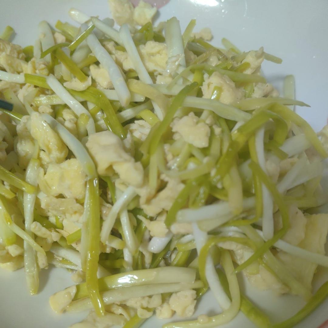 整个简单的韭黄炒蛋（手把手教学）