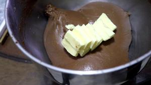 爆浆巧克力流心可可面包的做法 步骤3