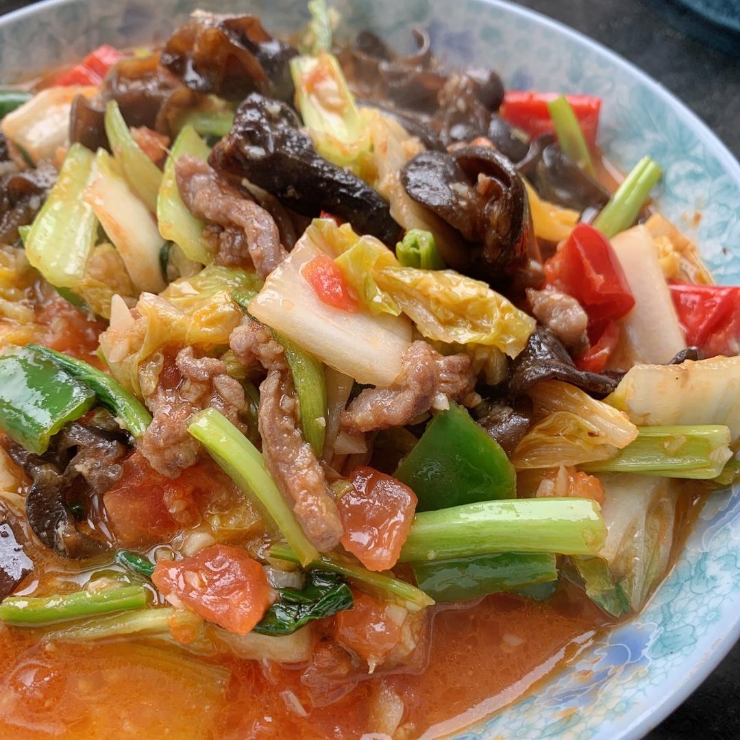 新疆过油肉拌面