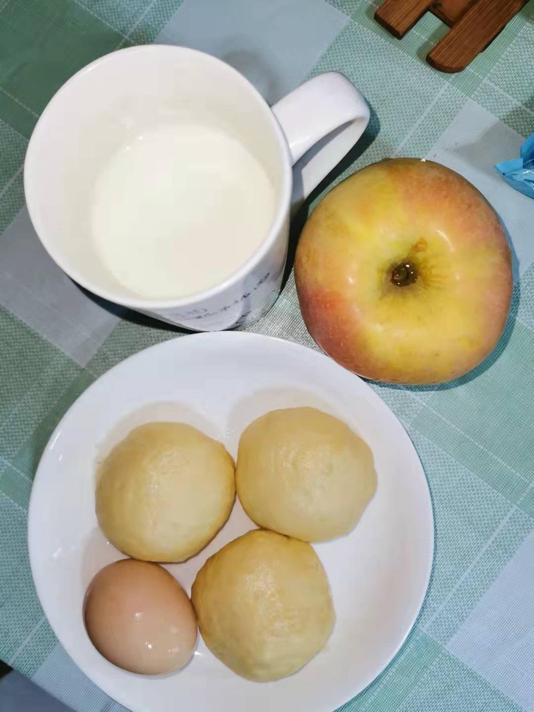 坚持打卡，给双胞胎做早餐