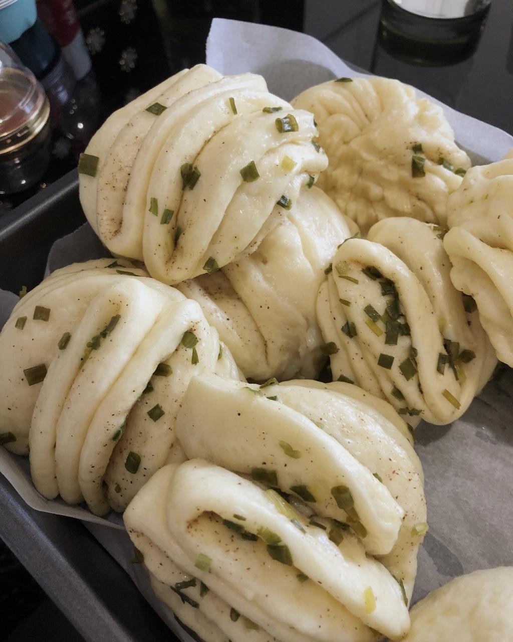 葱油花卷 Steamed Roll