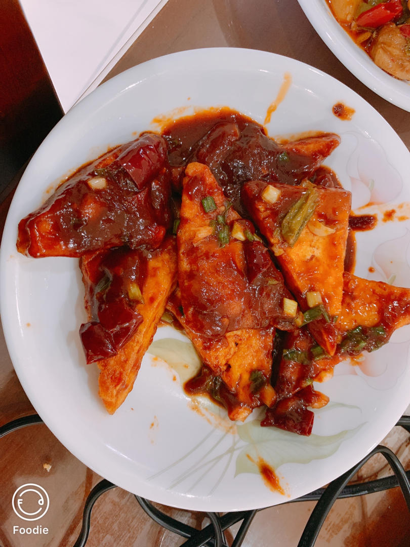 外国人这样做“左宗棠豆腐”
GENERAL TSO’S TOFU