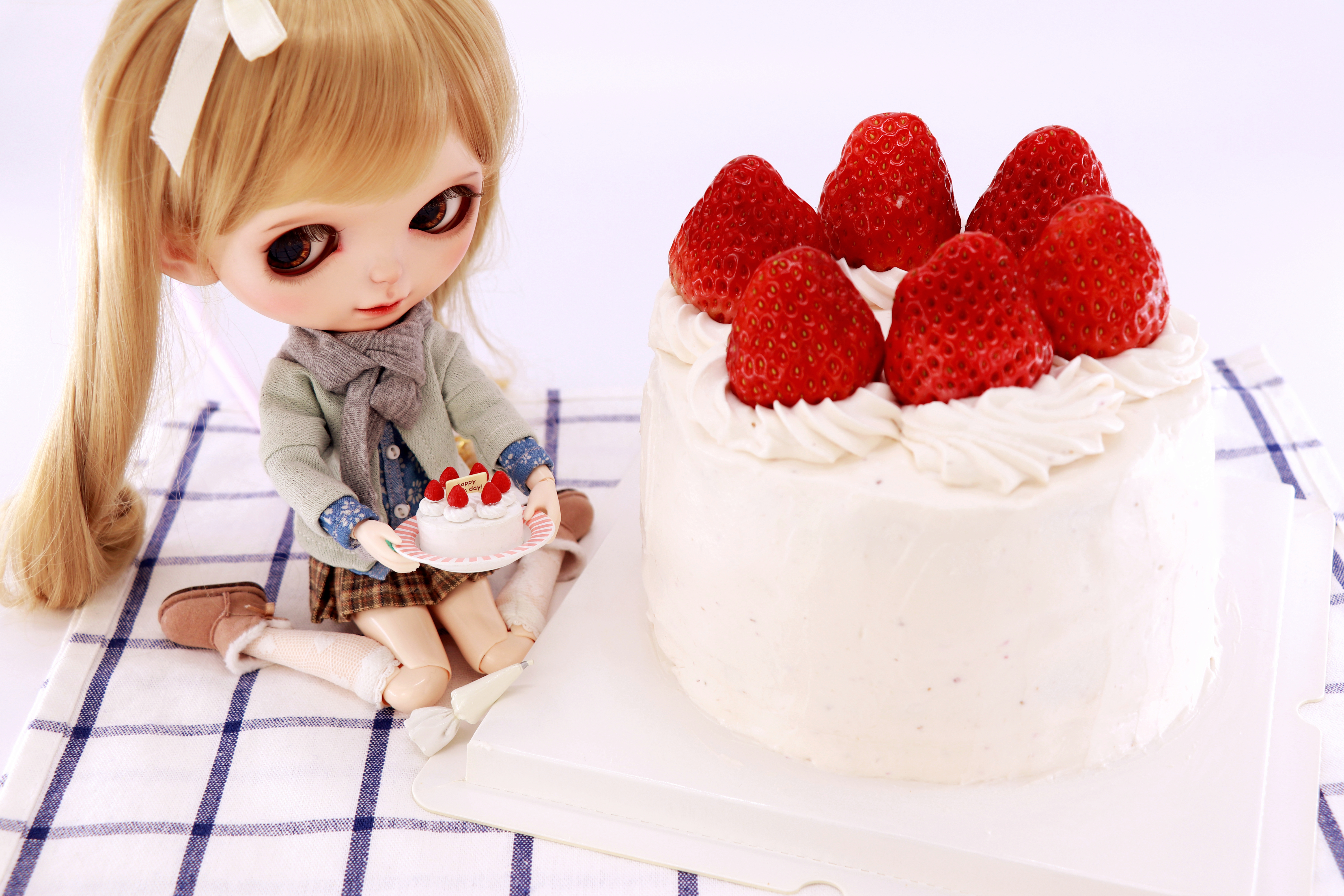 娃娃食谱-草莓奶油红茶戚风蛋糕的做法