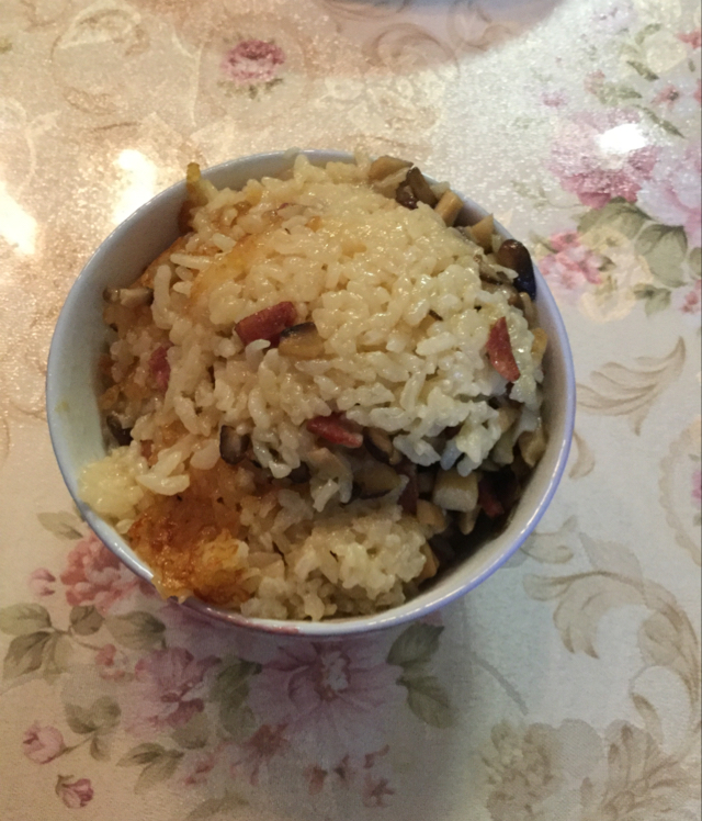 电饭锅版香菇腊肠饭