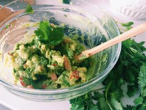 Guacamole 墨西哥牛油果酱的做法 步骤8