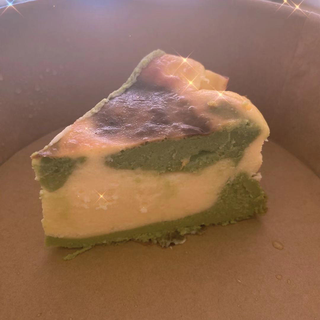 抹茶双色巴斯克芝士蛋糕