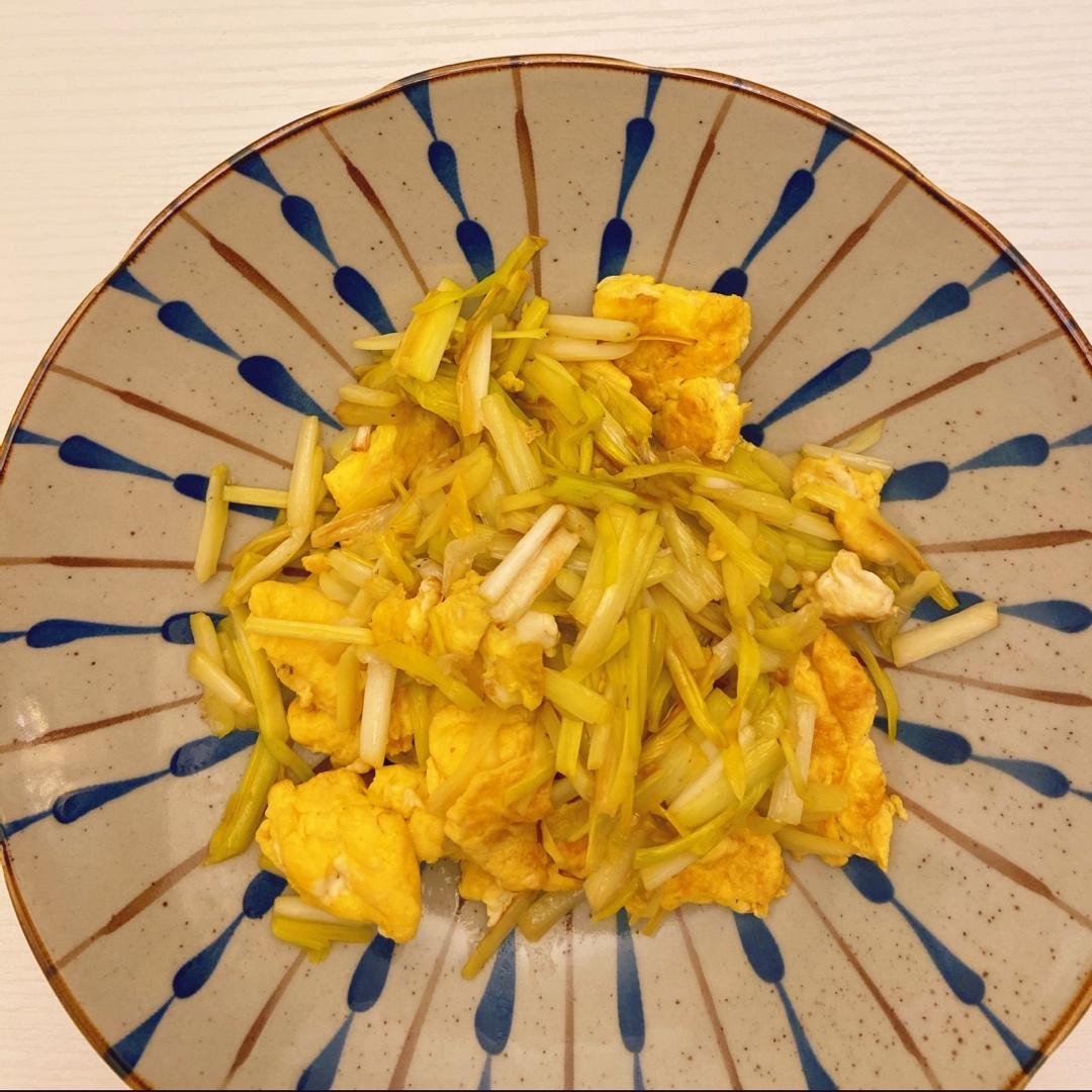 5分钟搞定的蒜黄炒鸡蛋