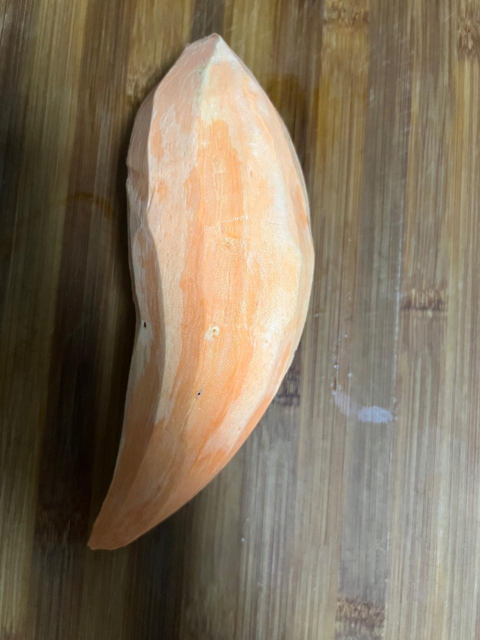 炸红薯脆片的做法 步骤1