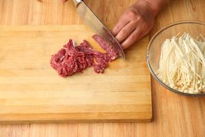 酸汤牛肉锅—酸酸辣辣下饭菜的做法 步骤1