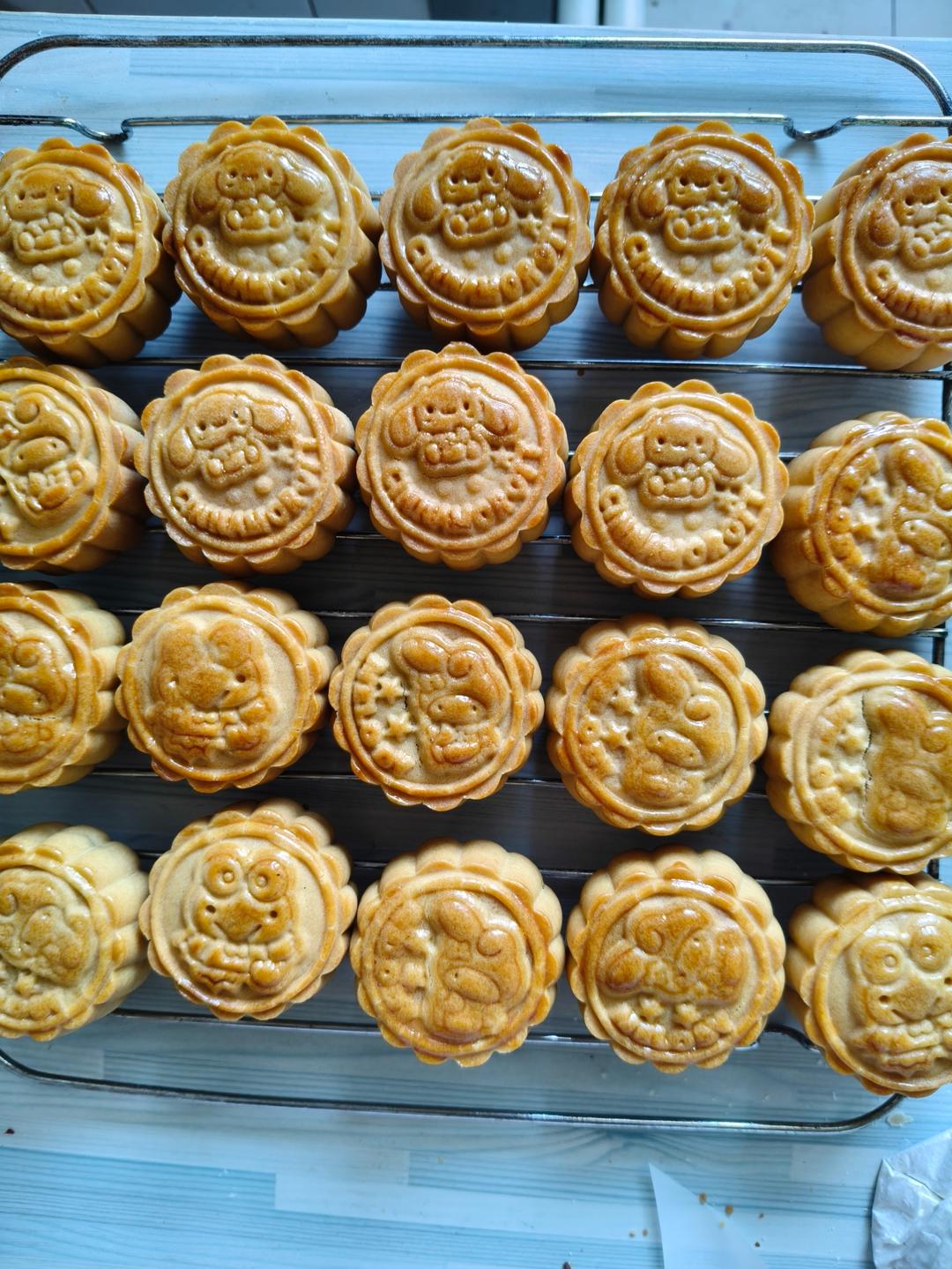 广式莲蓉蛋黄月饼/久吃不厌的经典组合