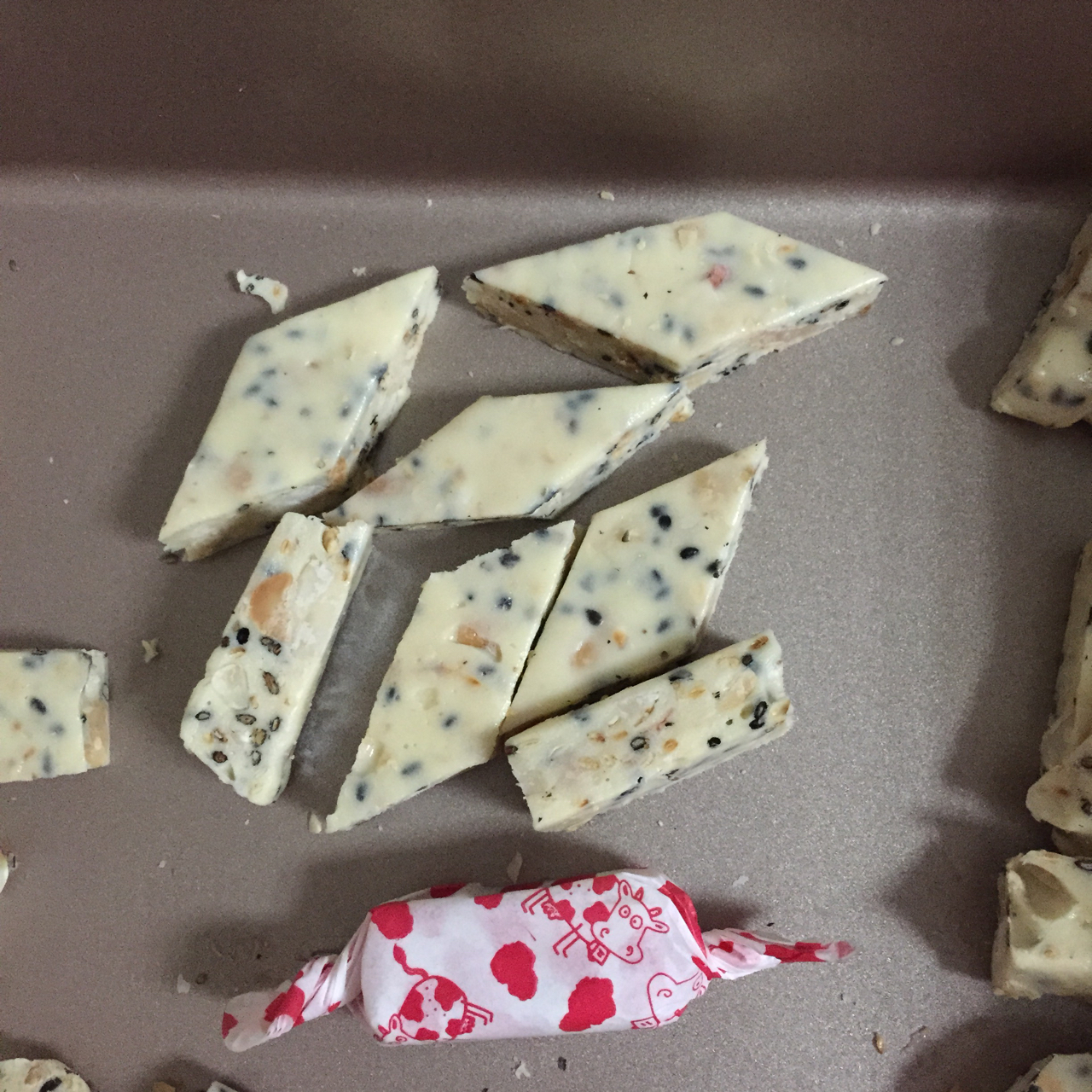 多味花生牛轧糖