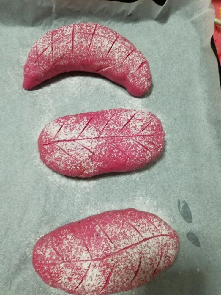 火龙果麻薯软欧