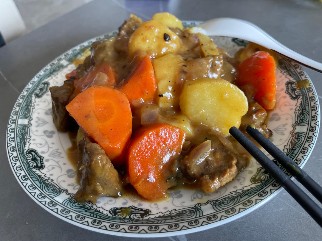 一个人的午餐--咖喱牛肉饭