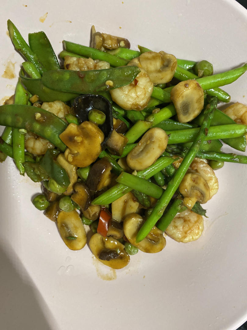 吃饭嘛就是要健康又美味😋来盘鲜虾仁炒芦笋试试看👏