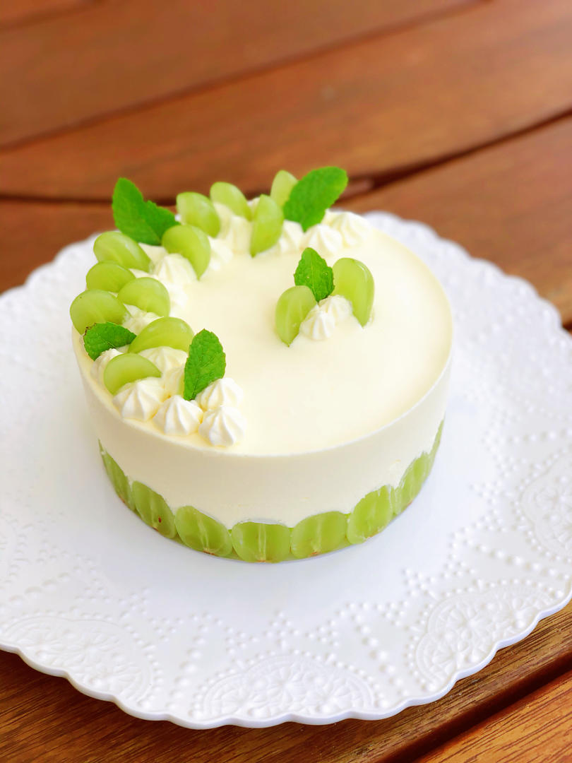 青柠青提慕斯蛋糕