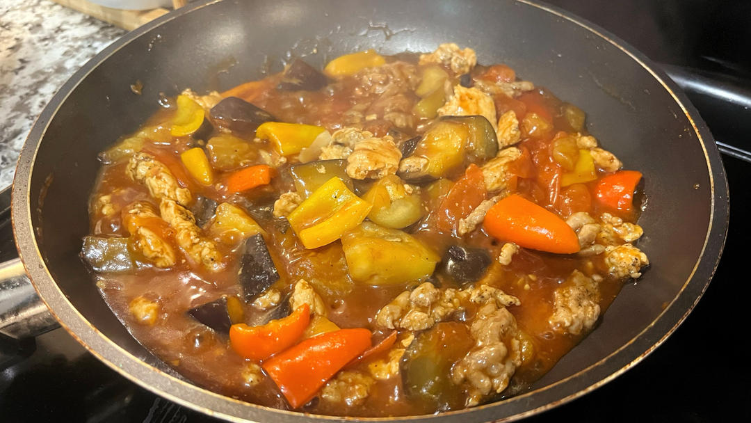 5分钟快手下饭菜#番茄炒茄子🍅番茄家族