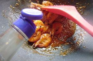 干烧大虾的做法 步骤20