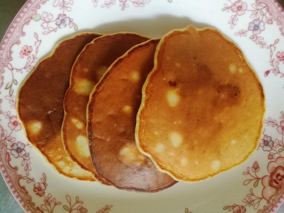 【减脂早餐】无油香蕉松饼（超简单）