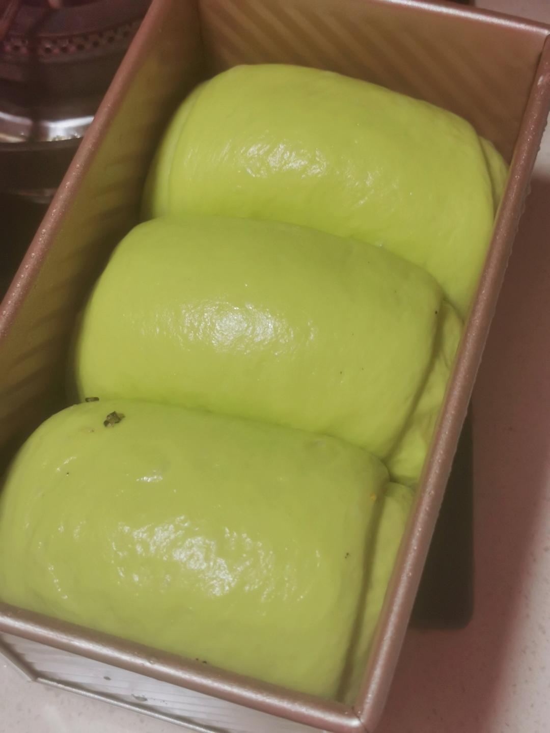 斑斓吐司｜温和香甜淡淡的清香，是属于春天的吐司