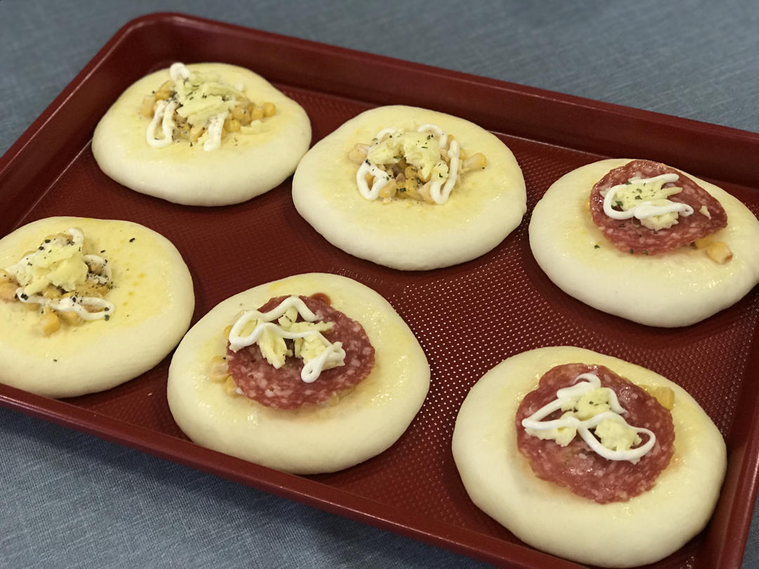 玉米沙拉小面包