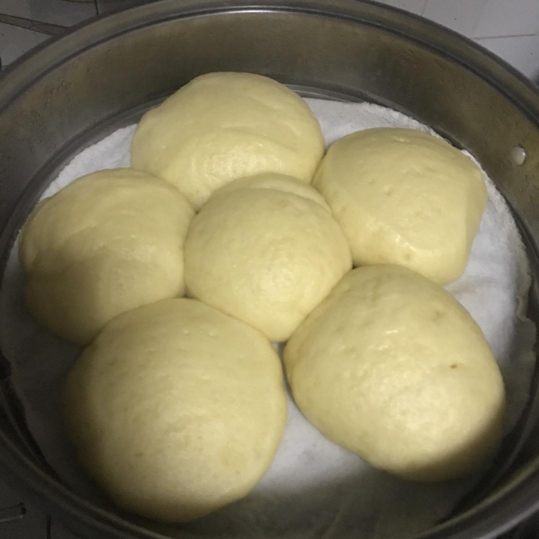 玉米面馒头